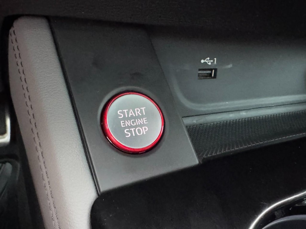 Audi S5 Sportback Vehicle Full-screen Gallery Image 25