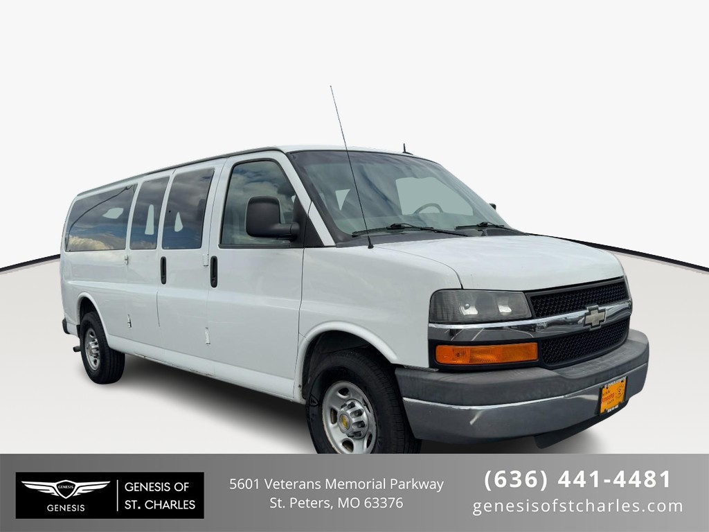 Chevrolet Express Passenger Vehicle Full-screen Gallery Image 01