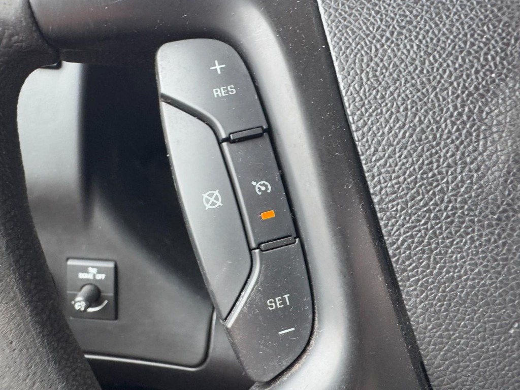 Chevrolet Express Passenger Vehicle Full-screen Gallery Image 13