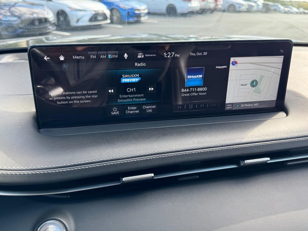 Genesis GV70 Vehicle Full-screen Gallery Image 23