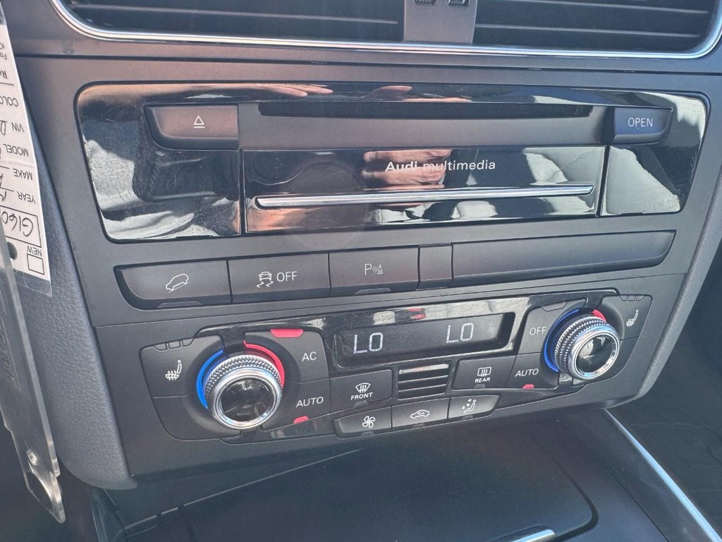 Audi Q5 Vehicle Full-screen Gallery Image 20