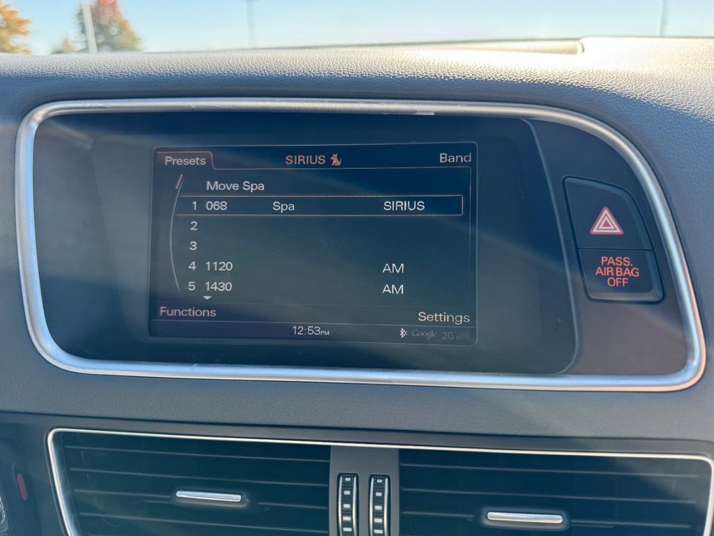 Audi Q5 Vehicle Full-screen Gallery Image 21