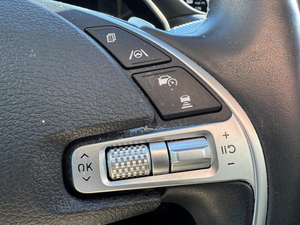 Genesis G80 Vehicle Full-screen Gallery Image 19