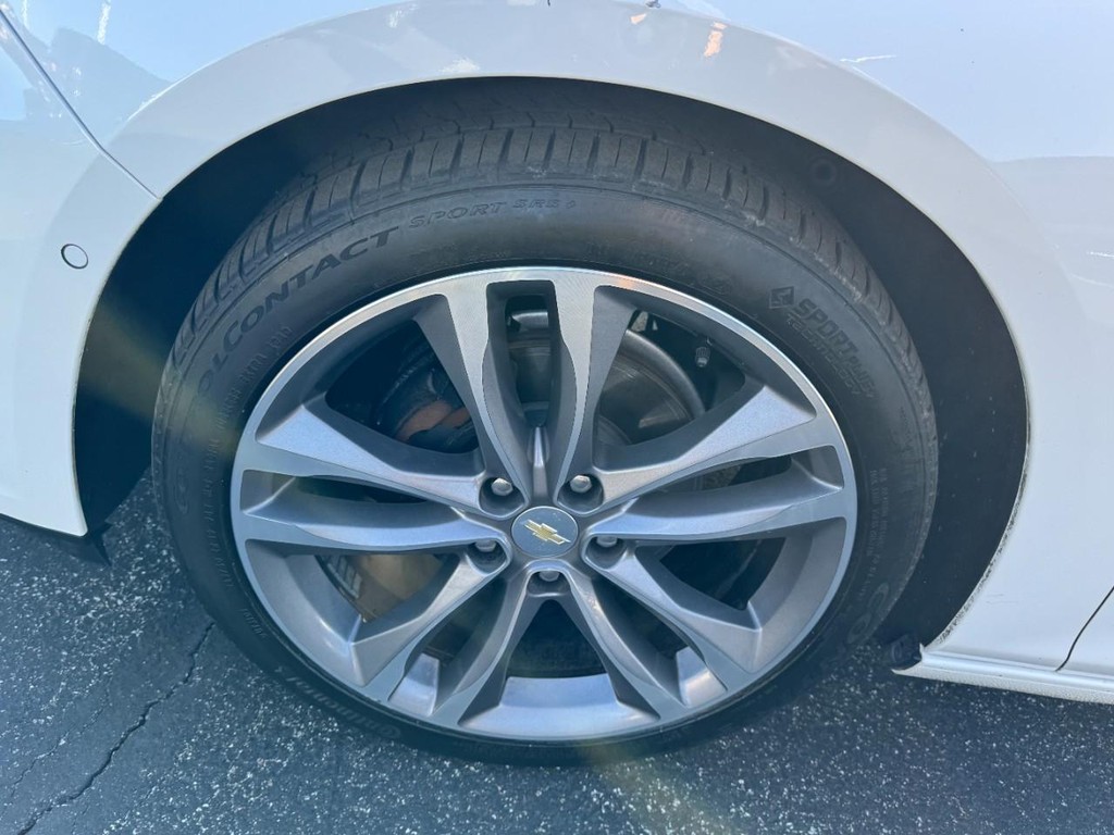 Chevrolet Malibu Vehicle Full-screen Gallery Image 07