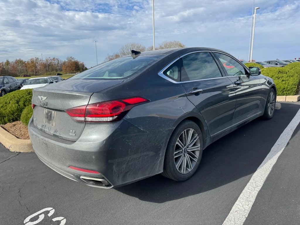 Genesis G80 Vehicle Full-screen Gallery Image 03
