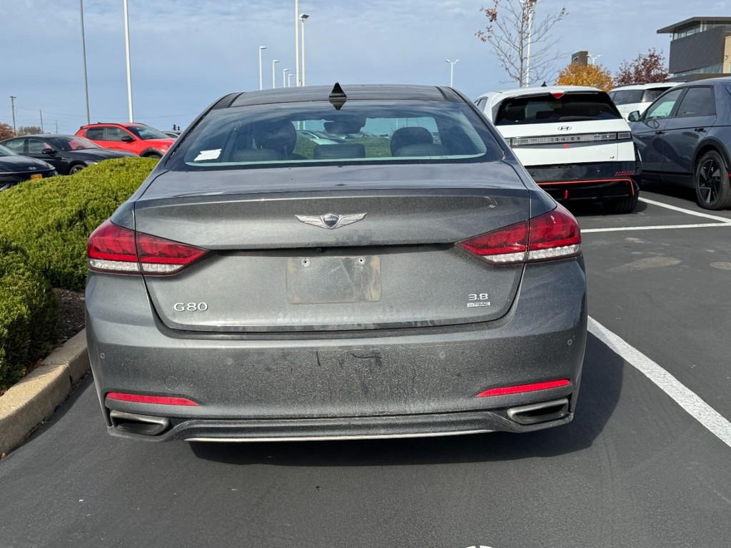 Genesis G80 Vehicle Full-screen Gallery Image 04