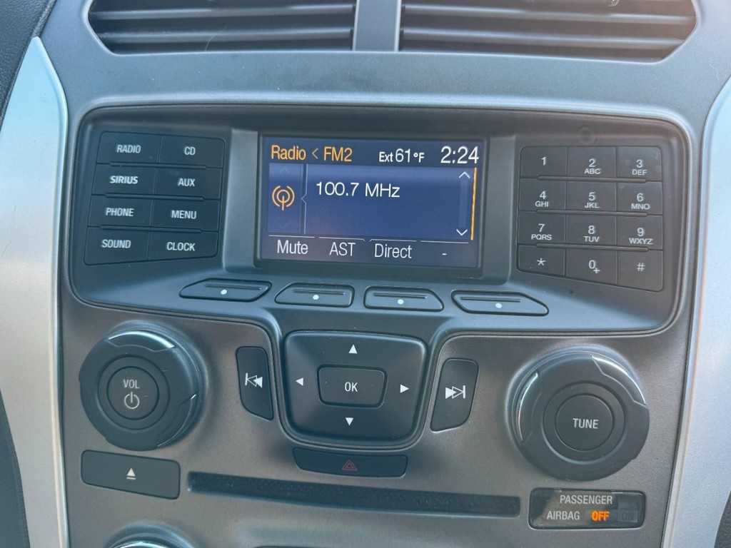 Ford Explorer Vehicle Full-screen Gallery Image 20