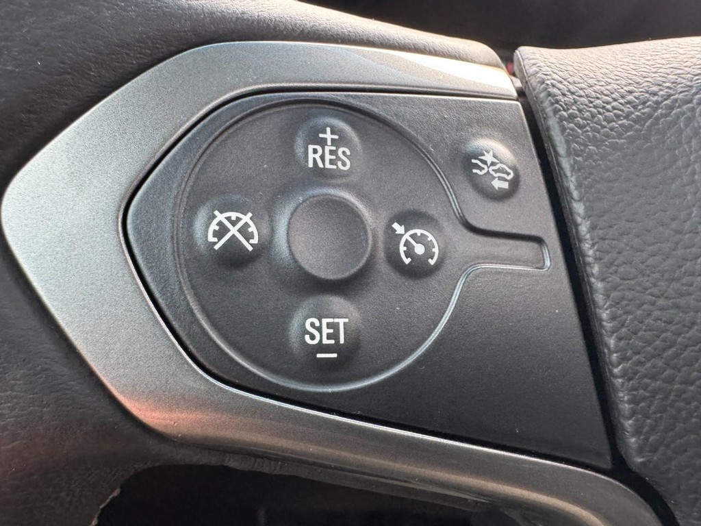 Chevrolet Tahoe Vehicle Full-screen Gallery Image 21