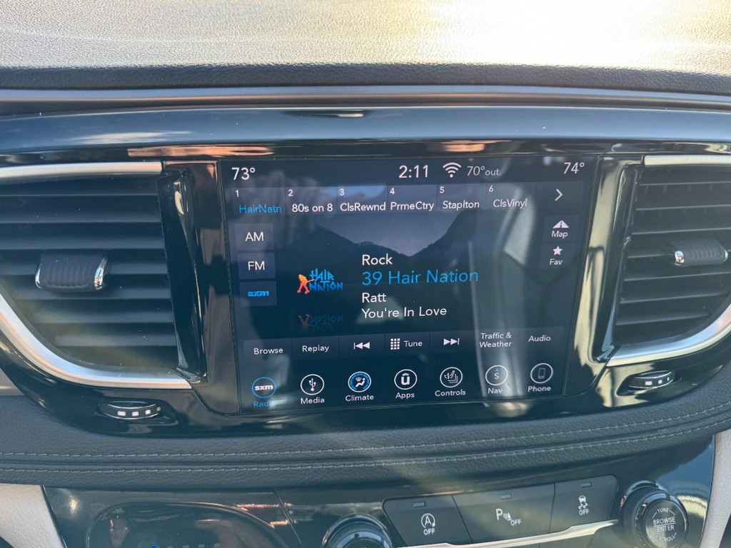 Chrysler Pacifica Vehicle Full-screen Gallery Image 20