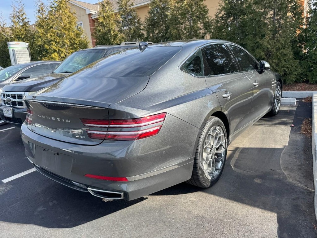 Genesis G80 Vehicle Full-screen Gallery Image 02