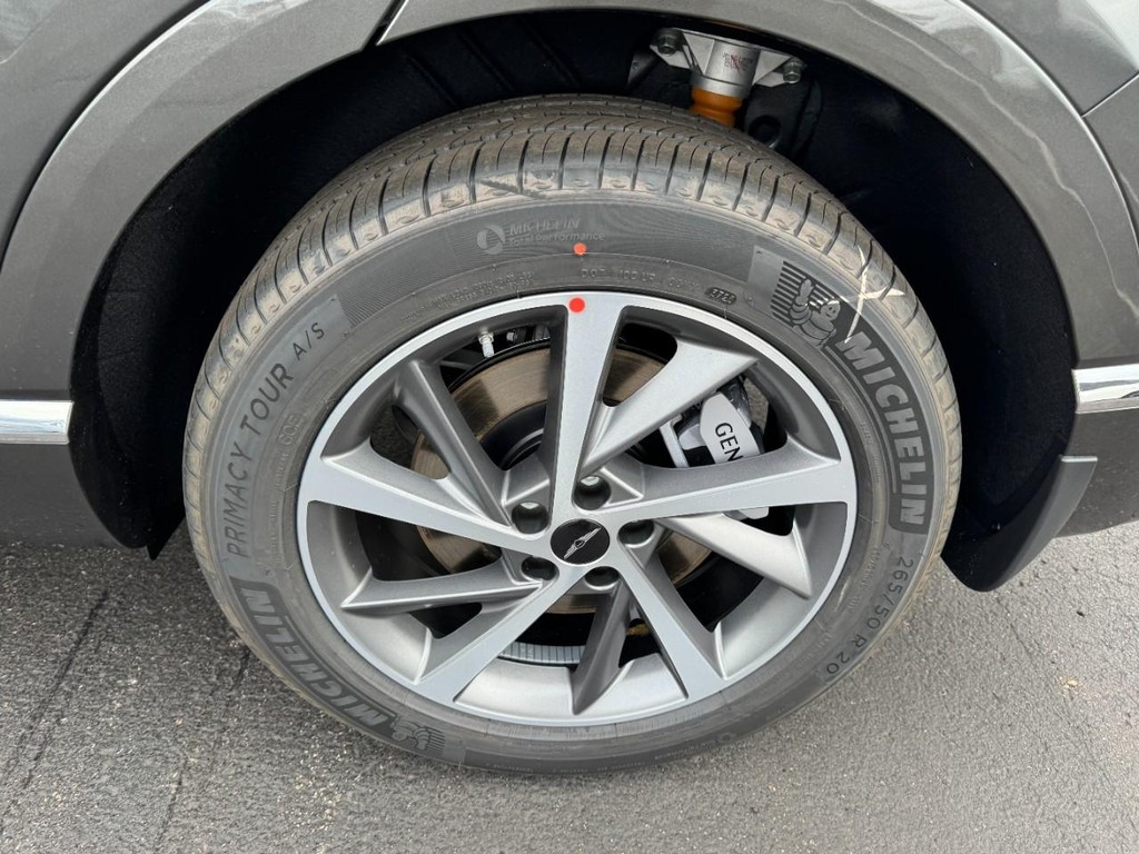 Genesis GV80 Vehicle Full-screen Gallery Image 06