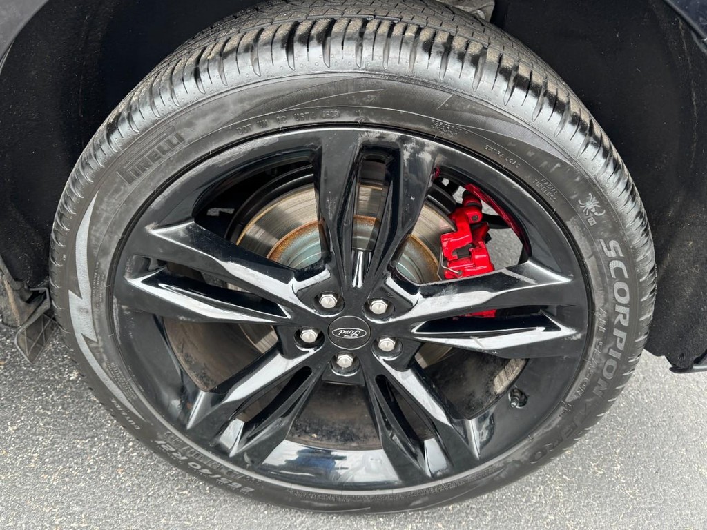 Ford Edge Vehicle Full-screen Gallery Image 07