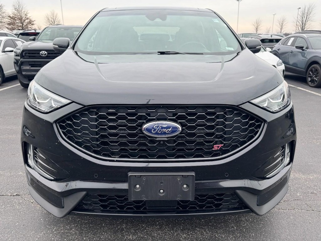 Ford Edge Vehicle Full-screen Gallery Image 09