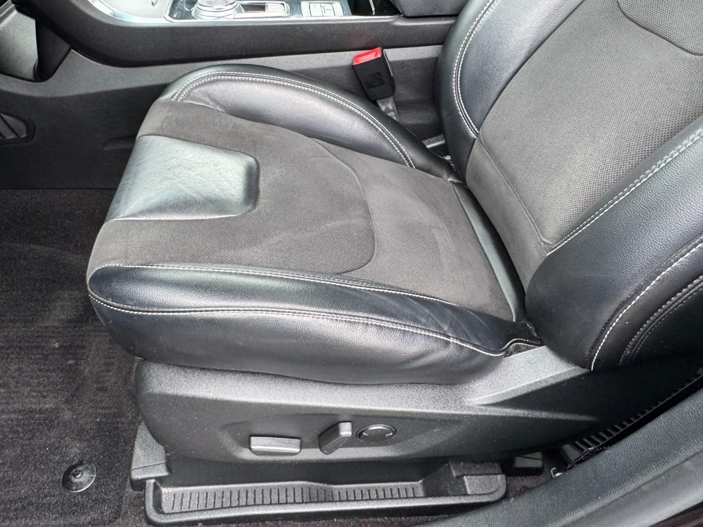 Ford Edge Vehicle Full-screen Gallery Image 15