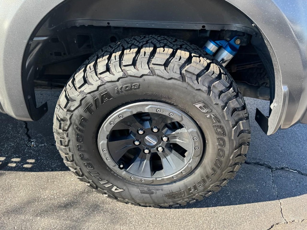 Ford F-150 Vehicle Full-screen Gallery Image 06