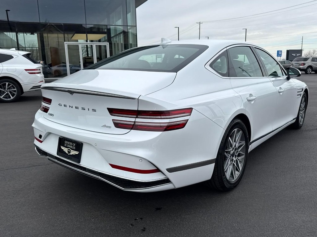 Genesis G80 Vehicle Full-screen Gallery Image 03