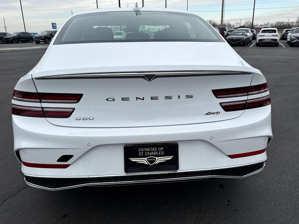 Genesis G80 Vehicle Full-screen Gallery Image 04