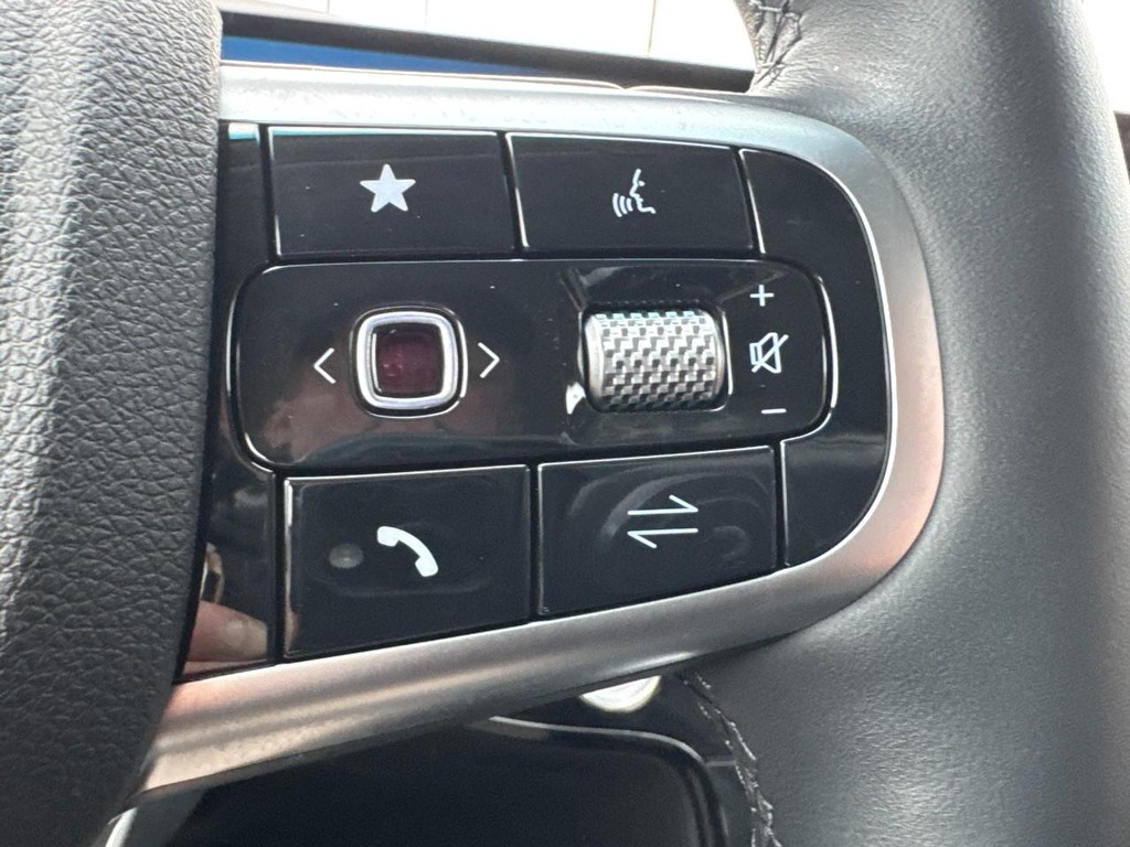 Genesis G80 Vehicle Full-screen Gallery Image 18