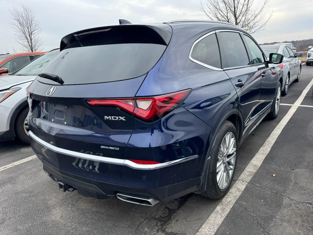 Acura MDX Vehicle Full-screen Gallery Image 02