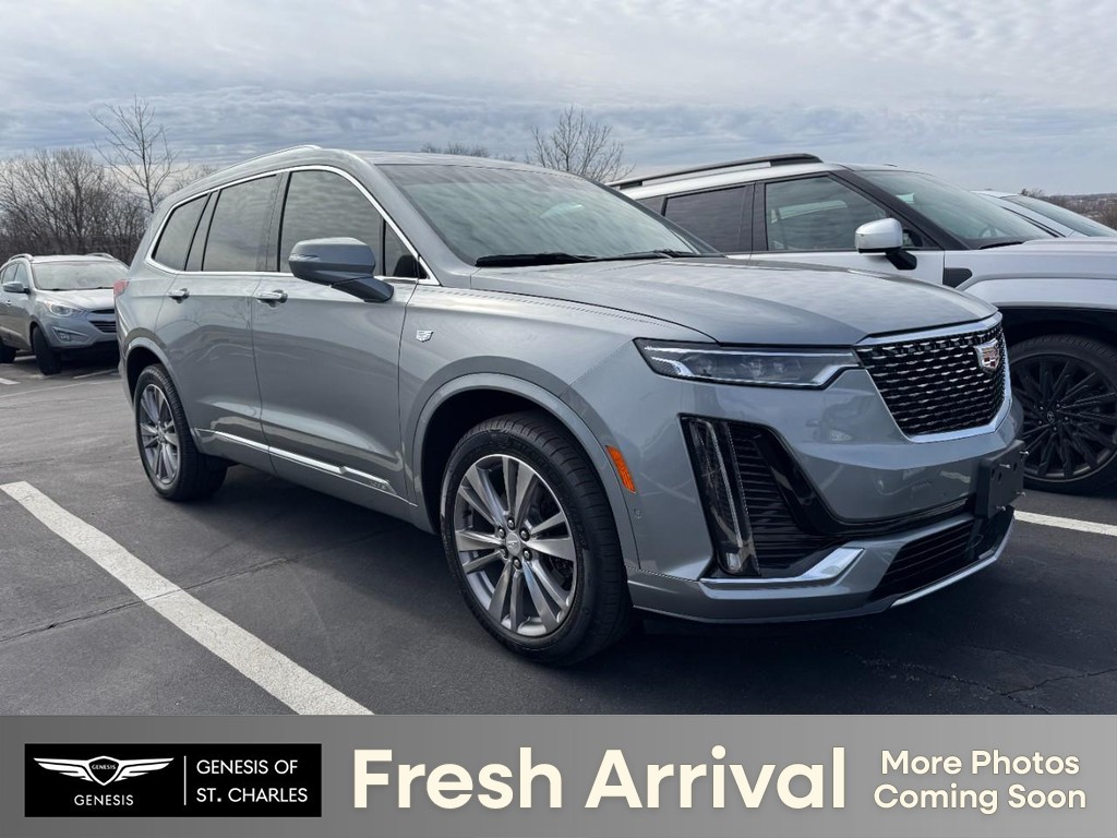 Cadillac XT6 Vehicle Full-screen Gallery Image 01