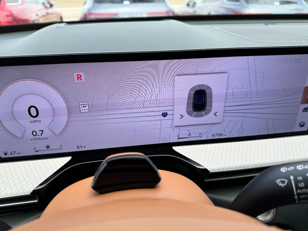 Genesis GV80 Vehicle Full-screen Gallery Image 26