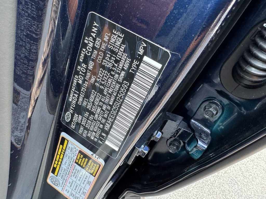 Genesis GV80 Vehicle Full-screen Gallery Image 27