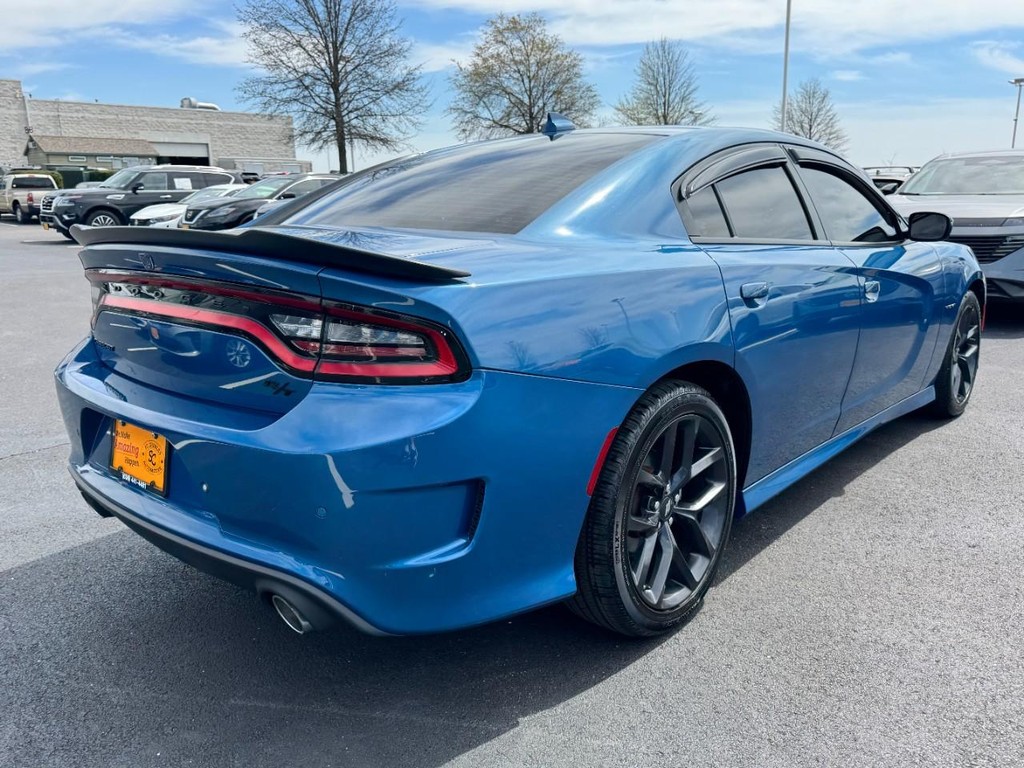 Dodge Charger Vehicle Full-screen Gallery Image 03