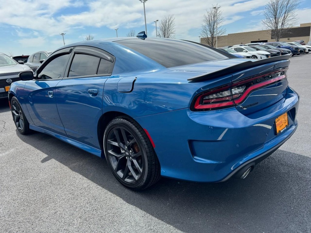 Dodge Charger Vehicle Full-screen Gallery Image 05