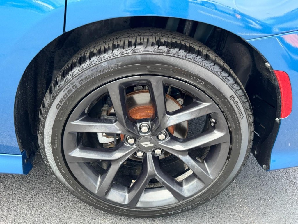 Dodge Charger Vehicle Full-screen Gallery Image 07