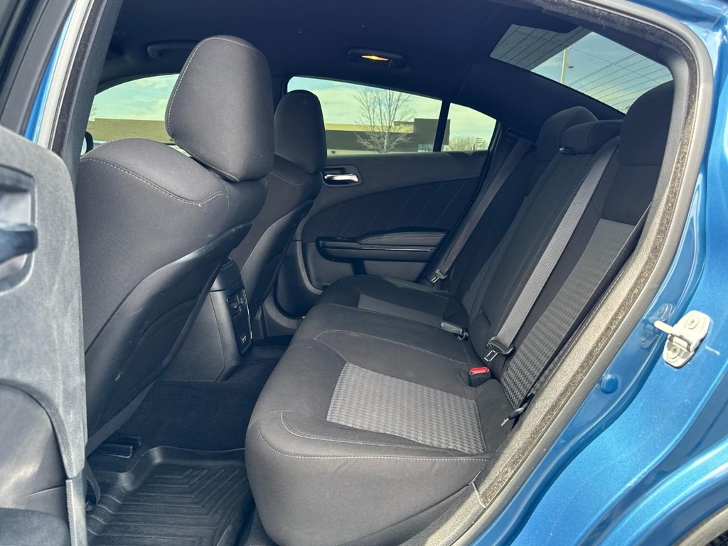 Dodge Charger Vehicle Full-screen Gallery Image 10