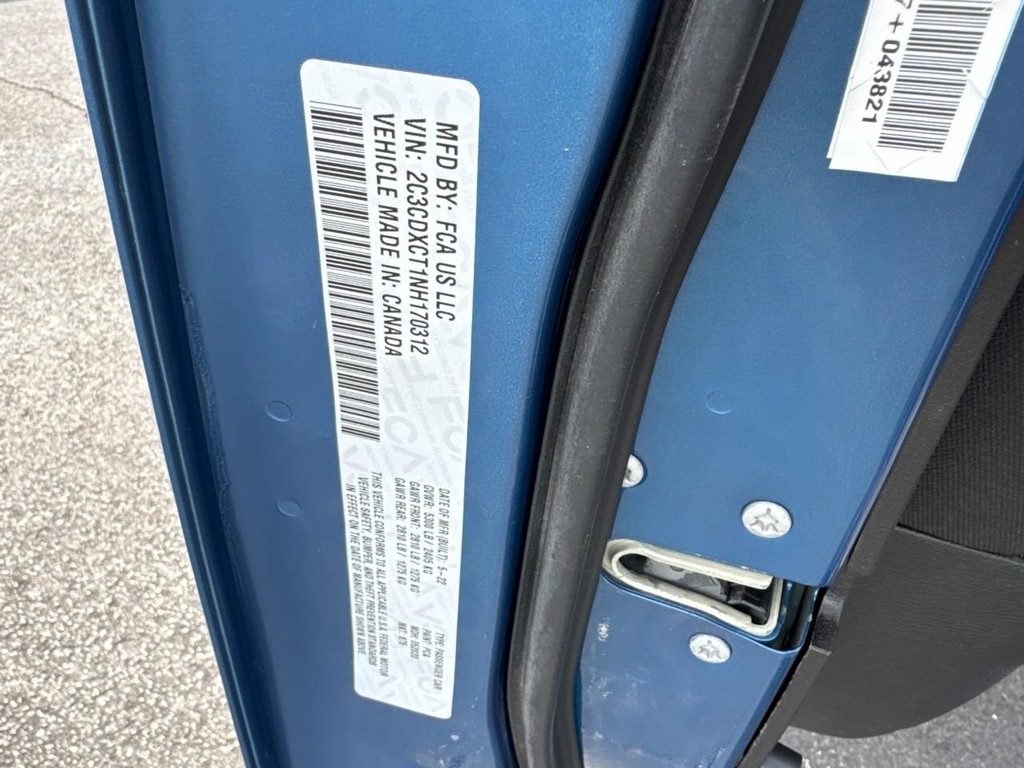 Dodge Charger Vehicle Full-screen Gallery Image 23