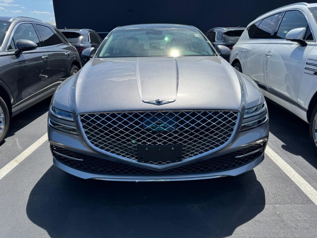 Genesis G80 Vehicle Full-screen Gallery Image 02