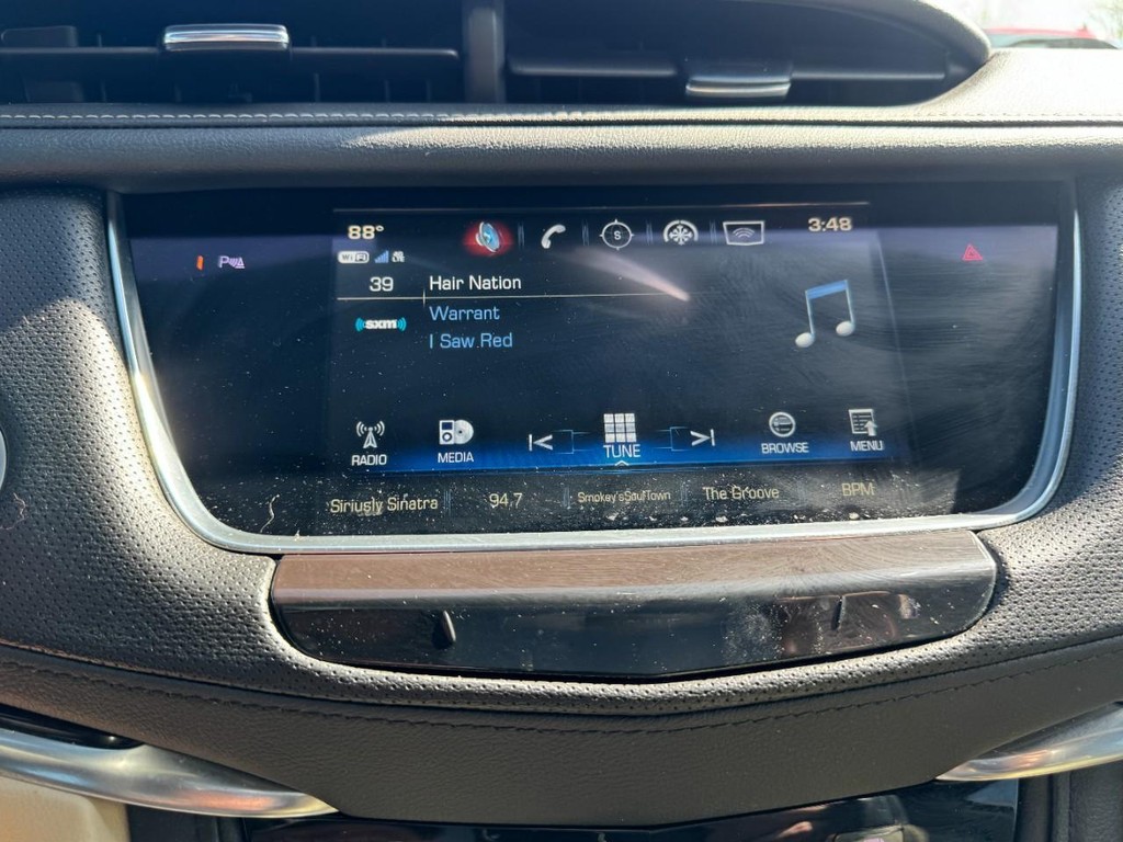 Cadillac XT5 Vehicle Full-screen Gallery Image 20