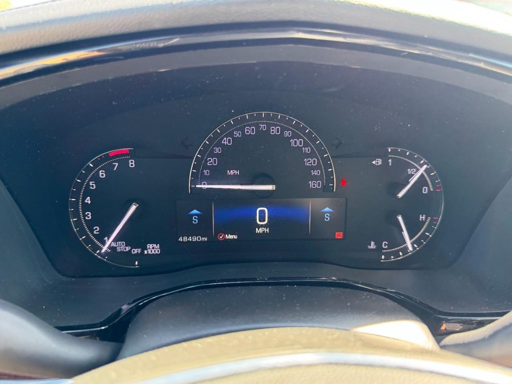 Cadillac XT5 Vehicle Full-screen Gallery Image 24