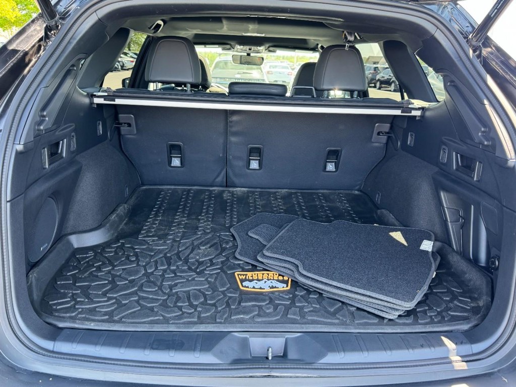 Subaru Outback Vehicle Full-screen Gallery Image 06