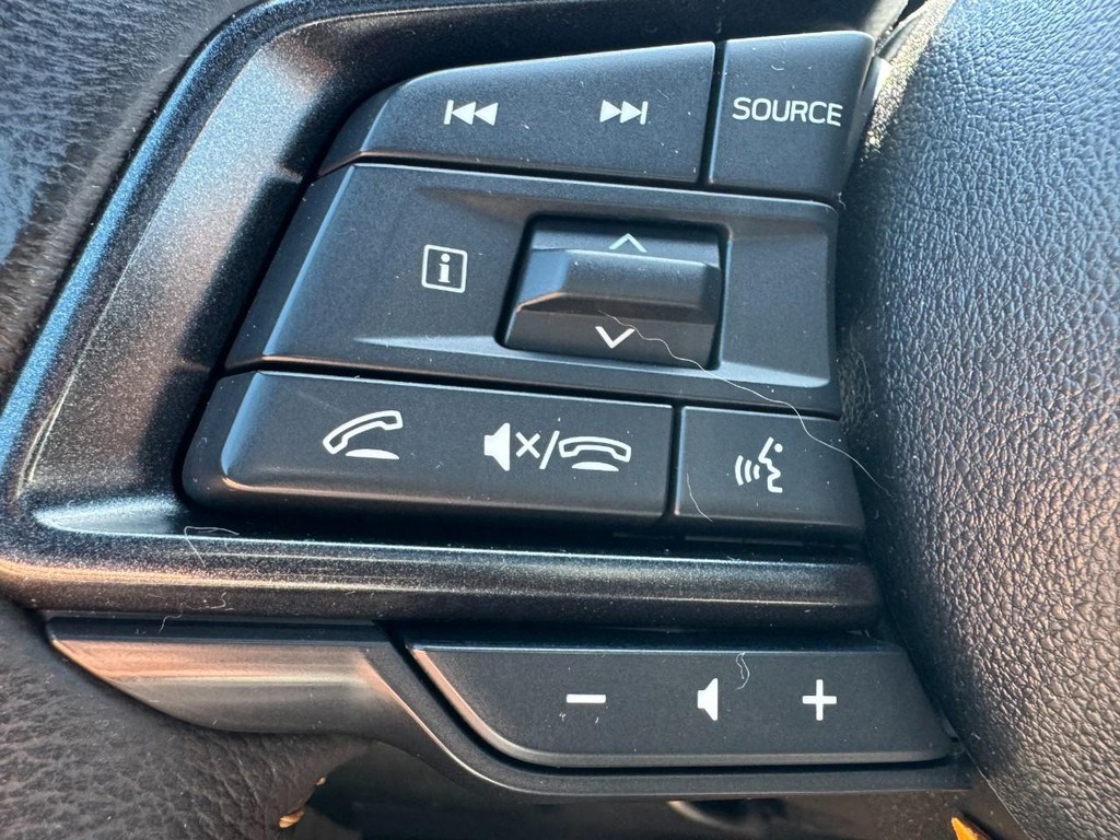 Subaru Outback Vehicle Full-screen Gallery Image 18
