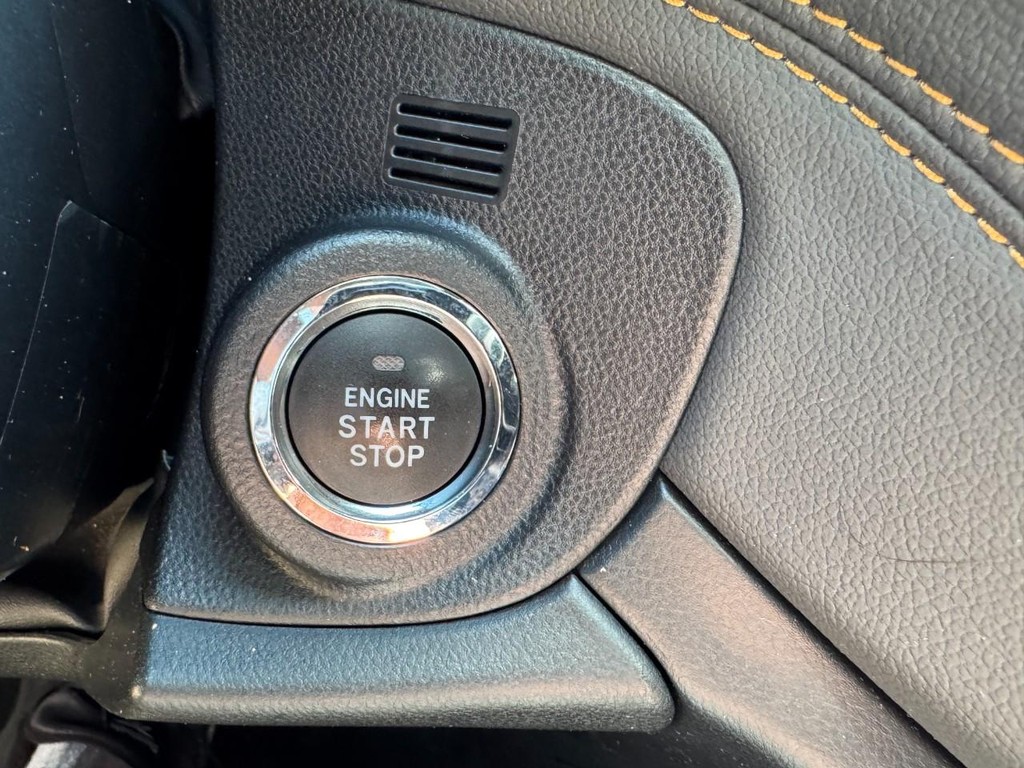 Subaru Outback Vehicle Full-screen Gallery Image 23