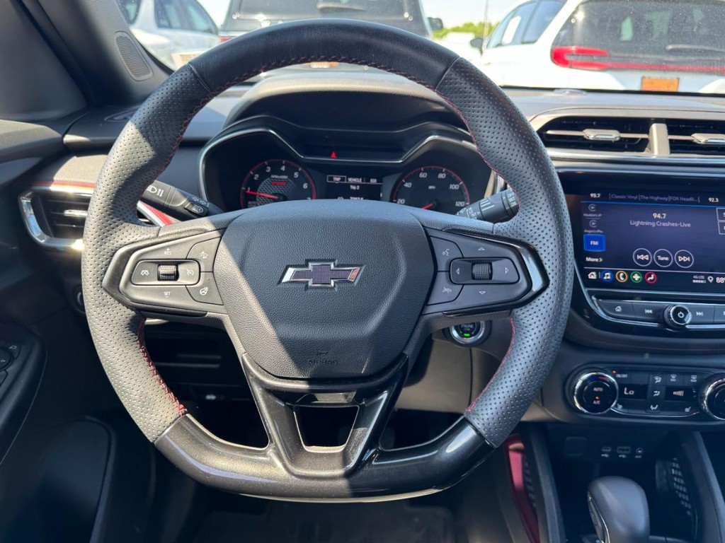 Chevrolet TrailBlazer Vehicle Full-screen Gallery Image 12