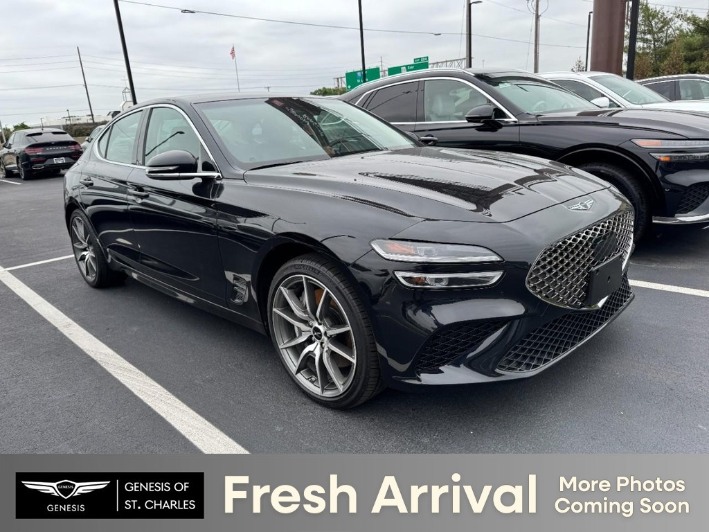Genesis G70 Vehicle Full-screen Gallery Image 01