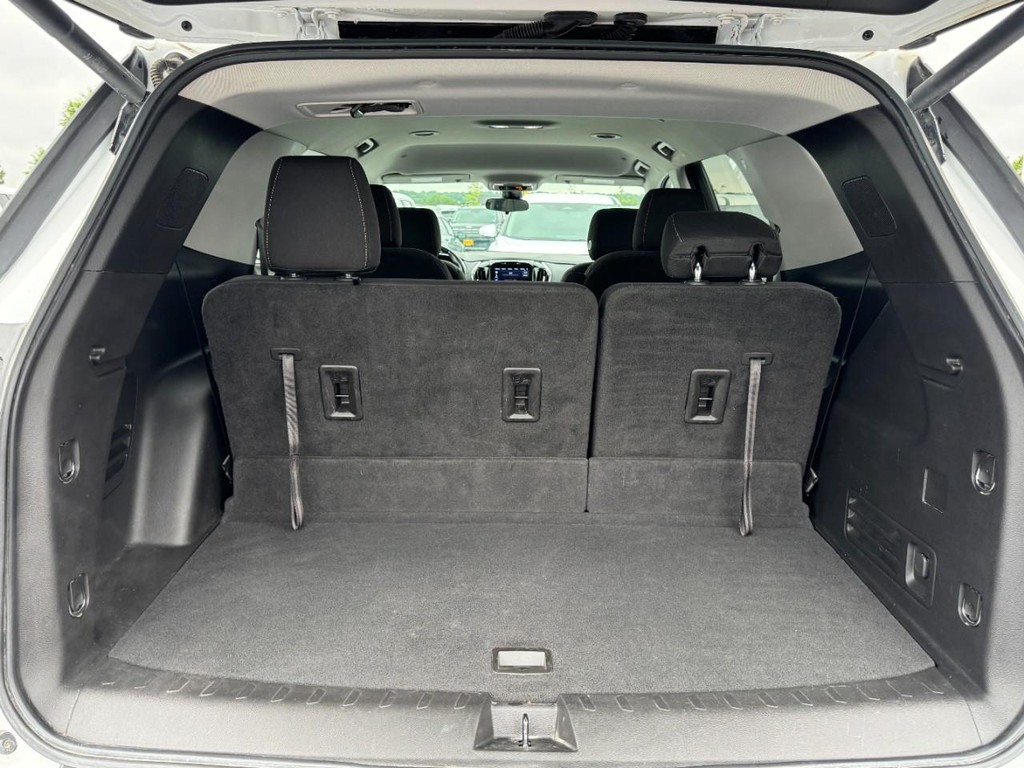 Chevrolet Traverse Vehicle Full-screen Gallery Image 06
