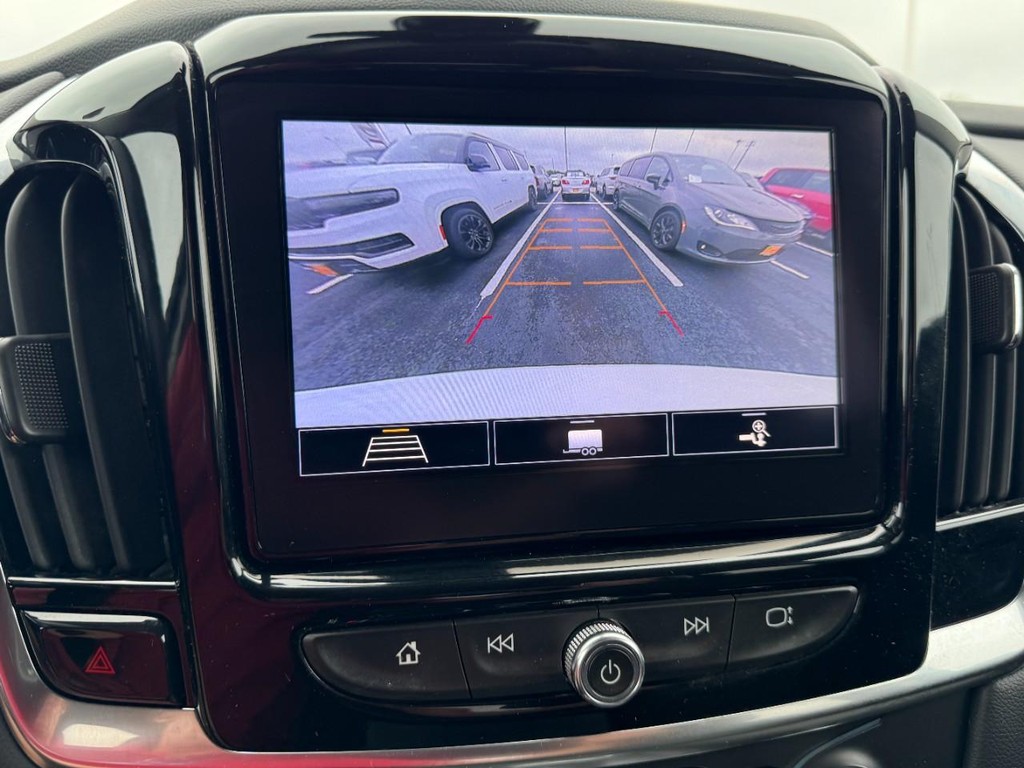 Chevrolet Traverse Vehicle Full-screen Gallery Image 22