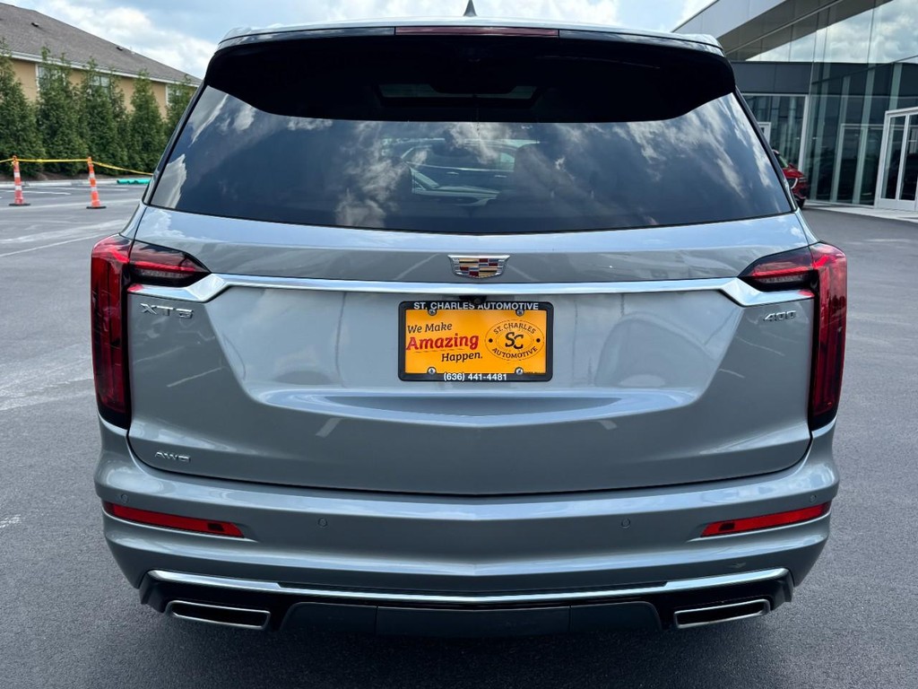 Cadillac XT6 Vehicle Full-screen Gallery Image 04