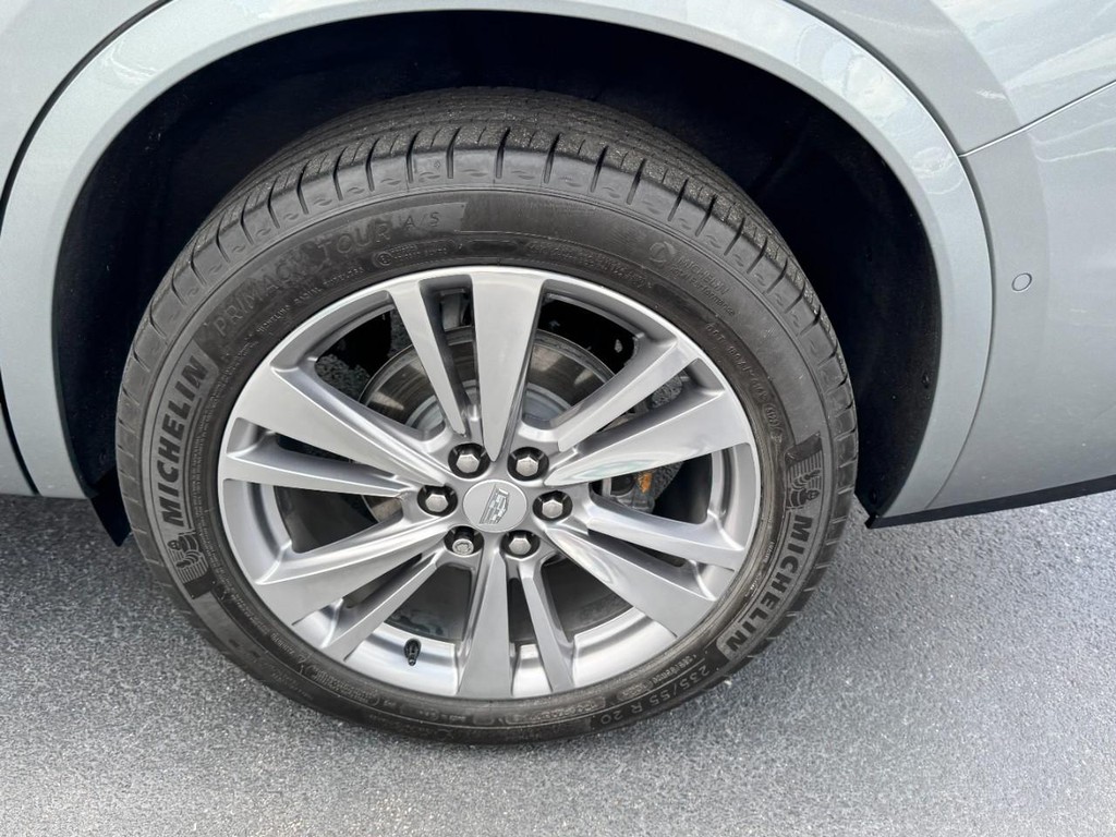 Cadillac XT6 Vehicle Full-screen Gallery Image 07