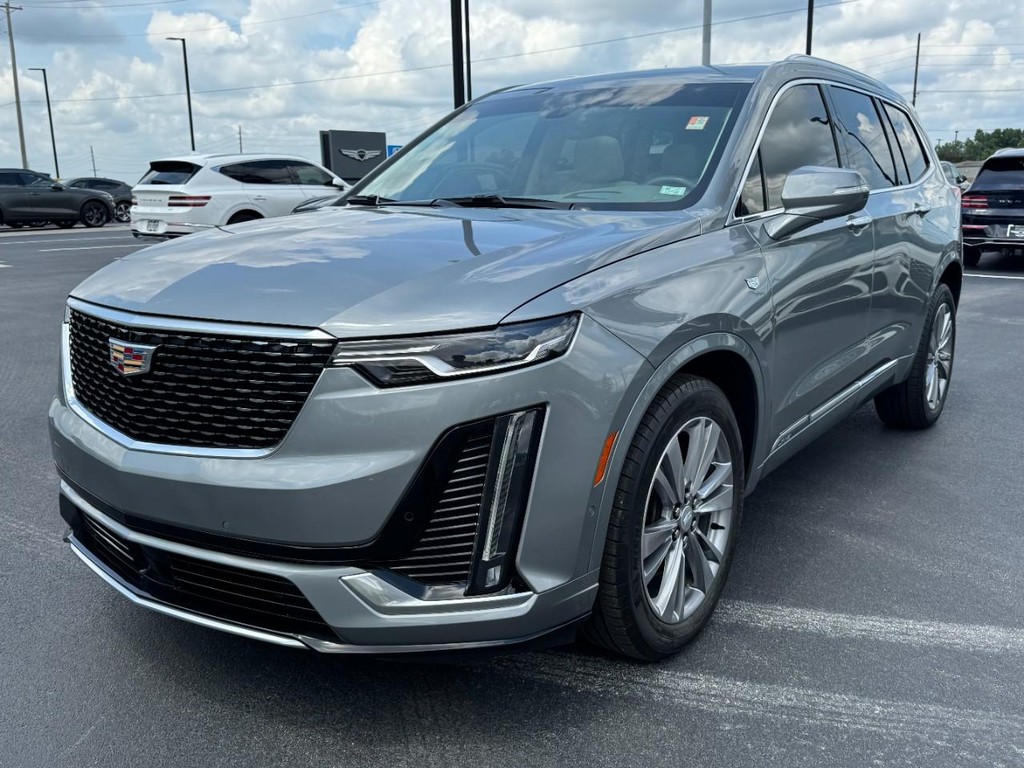 Cadillac XT6 Vehicle Full-screen Gallery Image 08