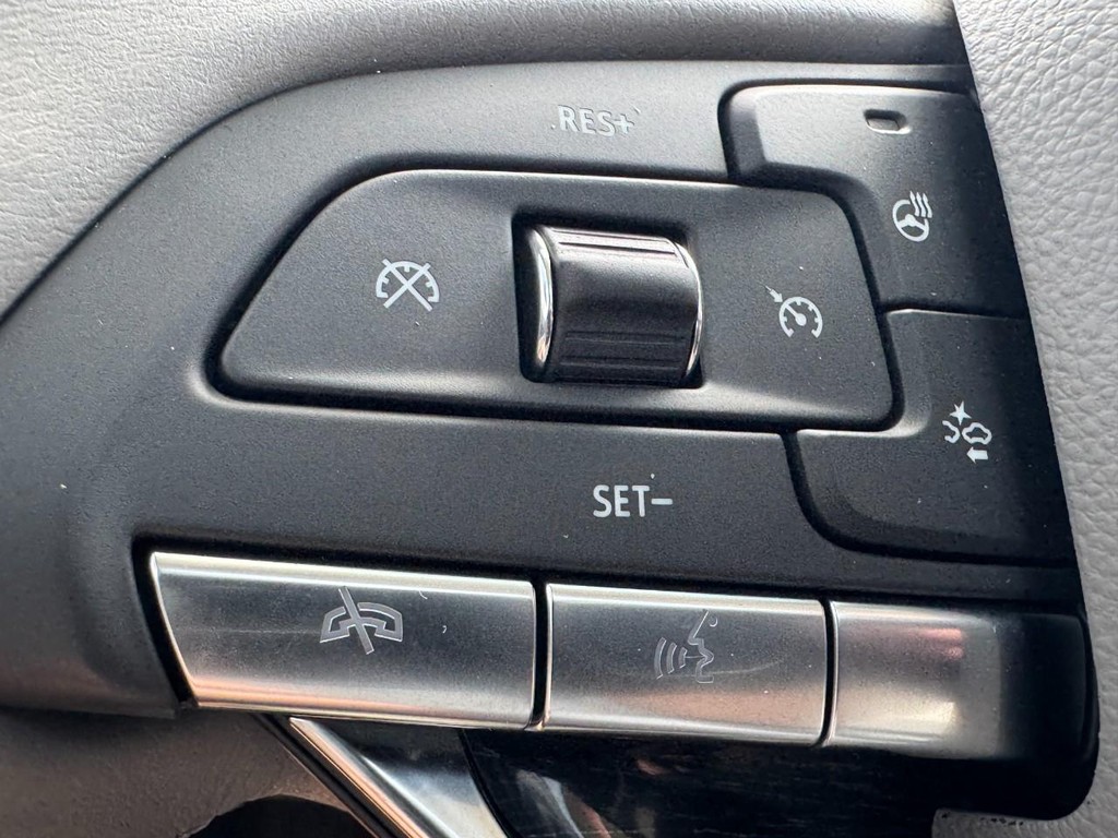 Cadillac XT6 Vehicle Full-screen Gallery Image 18