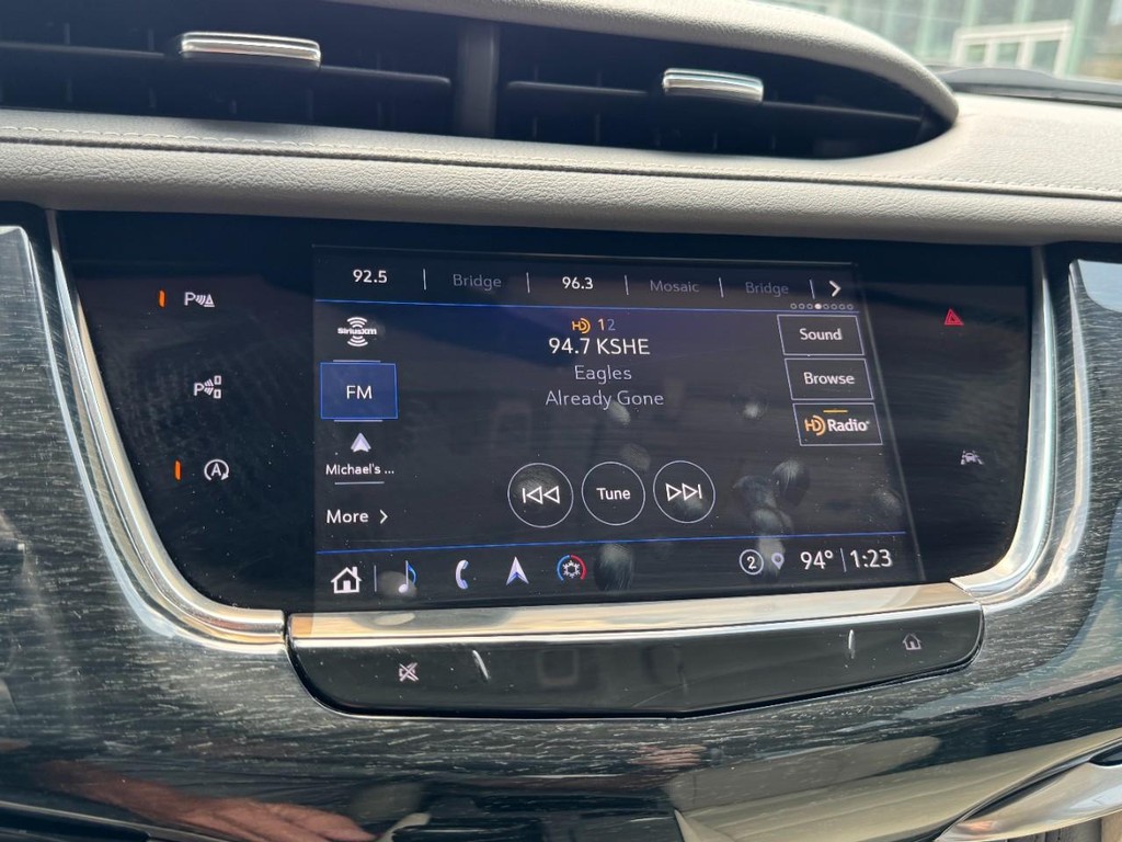 Cadillac XT6 Vehicle Full-screen Gallery Image 21