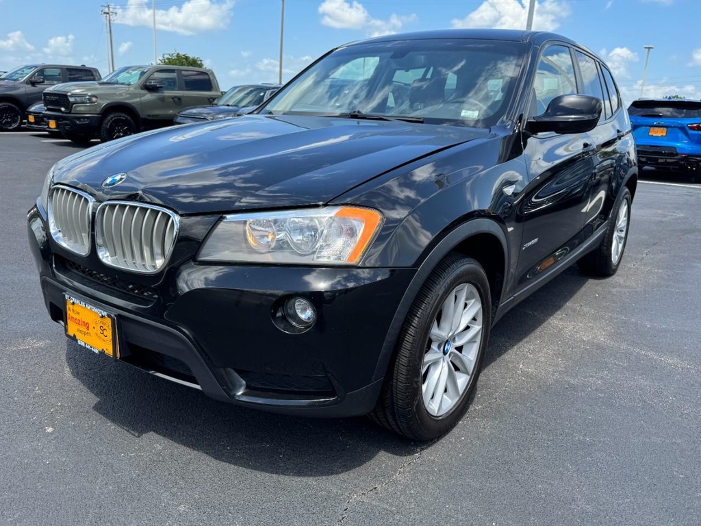 BMW X3 Vehicle Full-screen Gallery Image 08