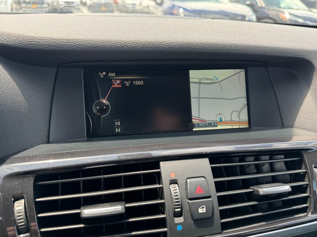 BMW X3 Vehicle Full-screen Gallery Image 20