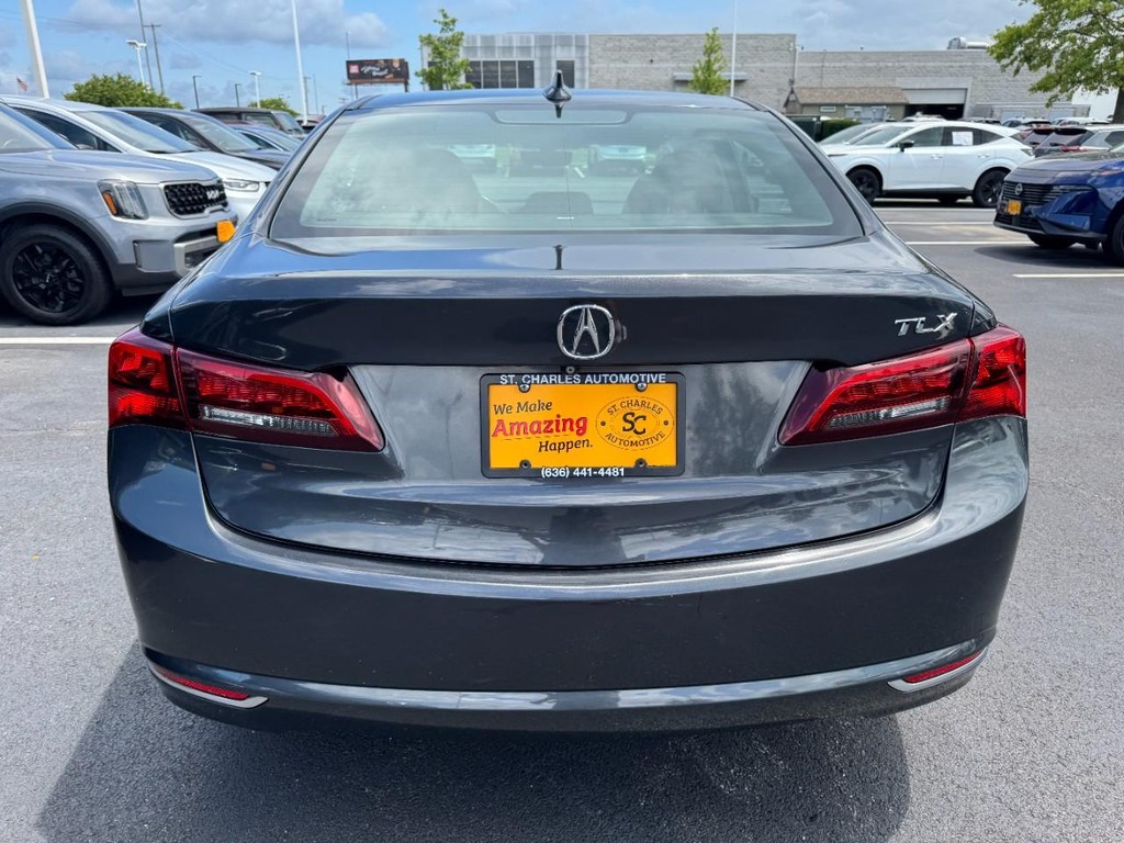 Acura TLX Vehicle Full-screen Gallery Image 04