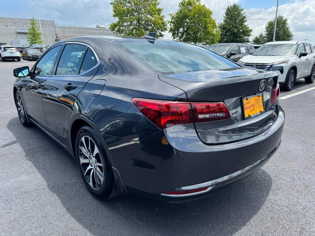 Acura TLX Vehicle Full-screen Gallery Image 05